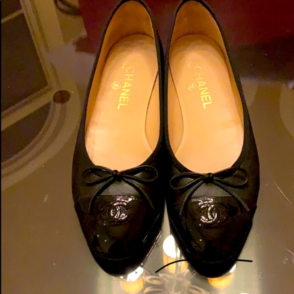 Chanel ballerina CC flats